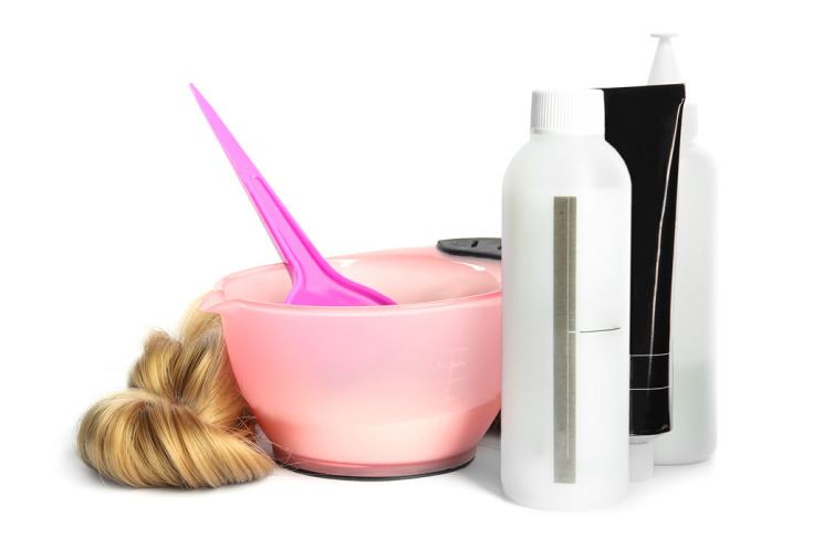 Comment éclaircir les cheveux 2 tons à la maison
