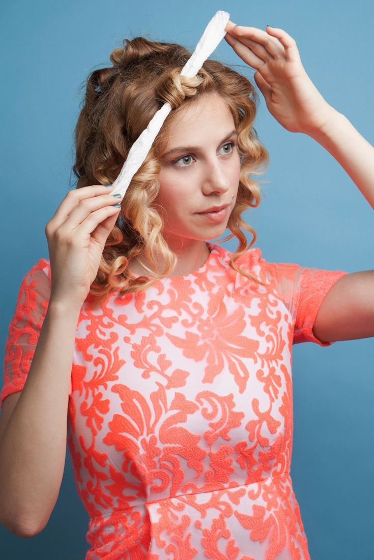 Comment enrouler des boucles sur des chiffons - guide étape par étape