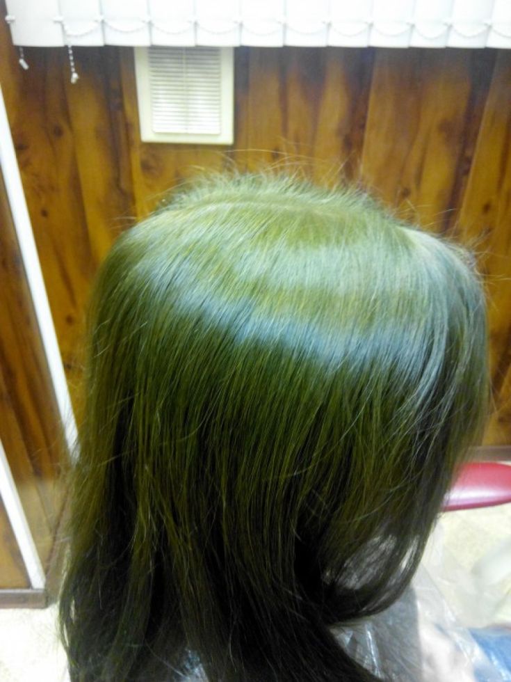 Comment enlever les cheveux verts des cheveux après la teinture